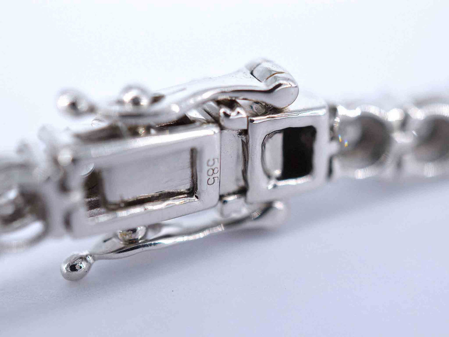 Witgouden tennisarmband met diamanten 1.20 carat
