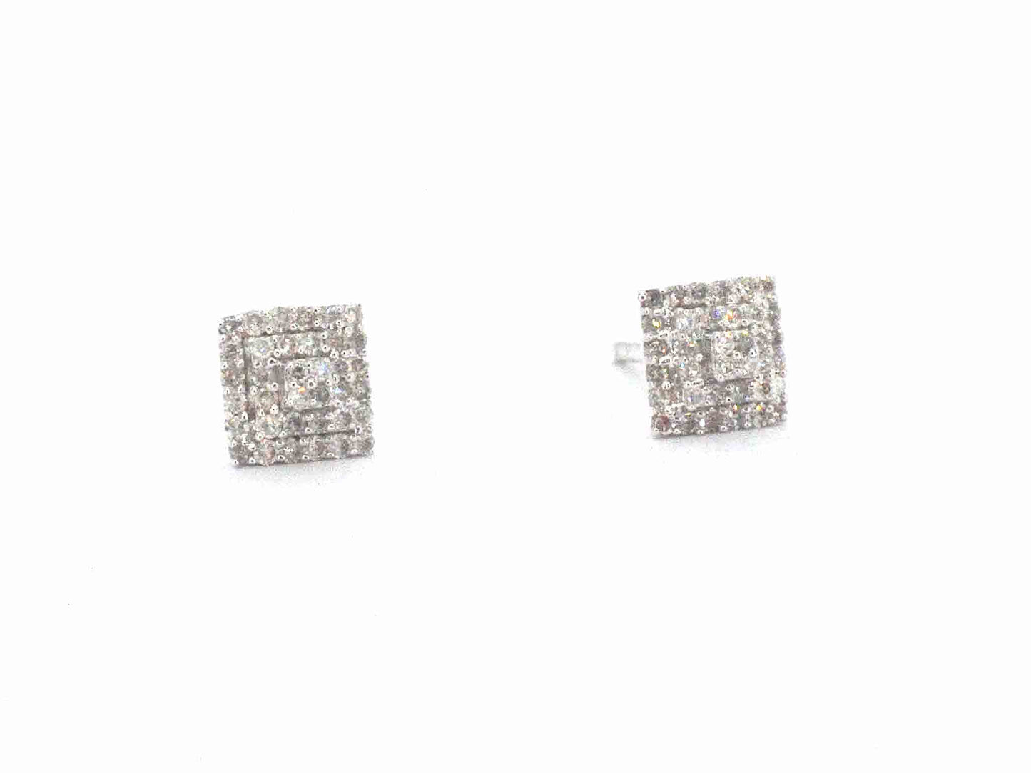 Witgouden entourage oorbellen met diamanten