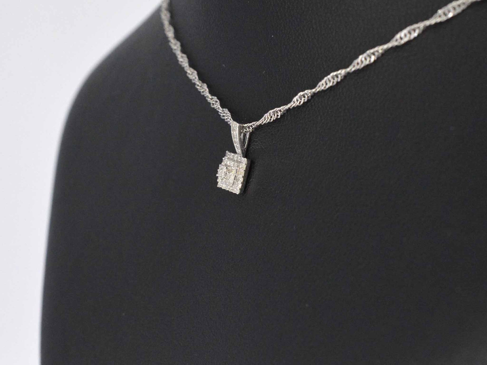 Witgouden hanger met diamanten 2024-1