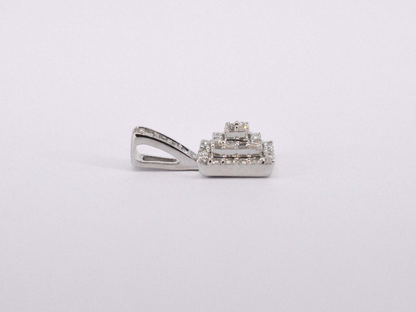 Witgouden hanger met diamanten 2024-3