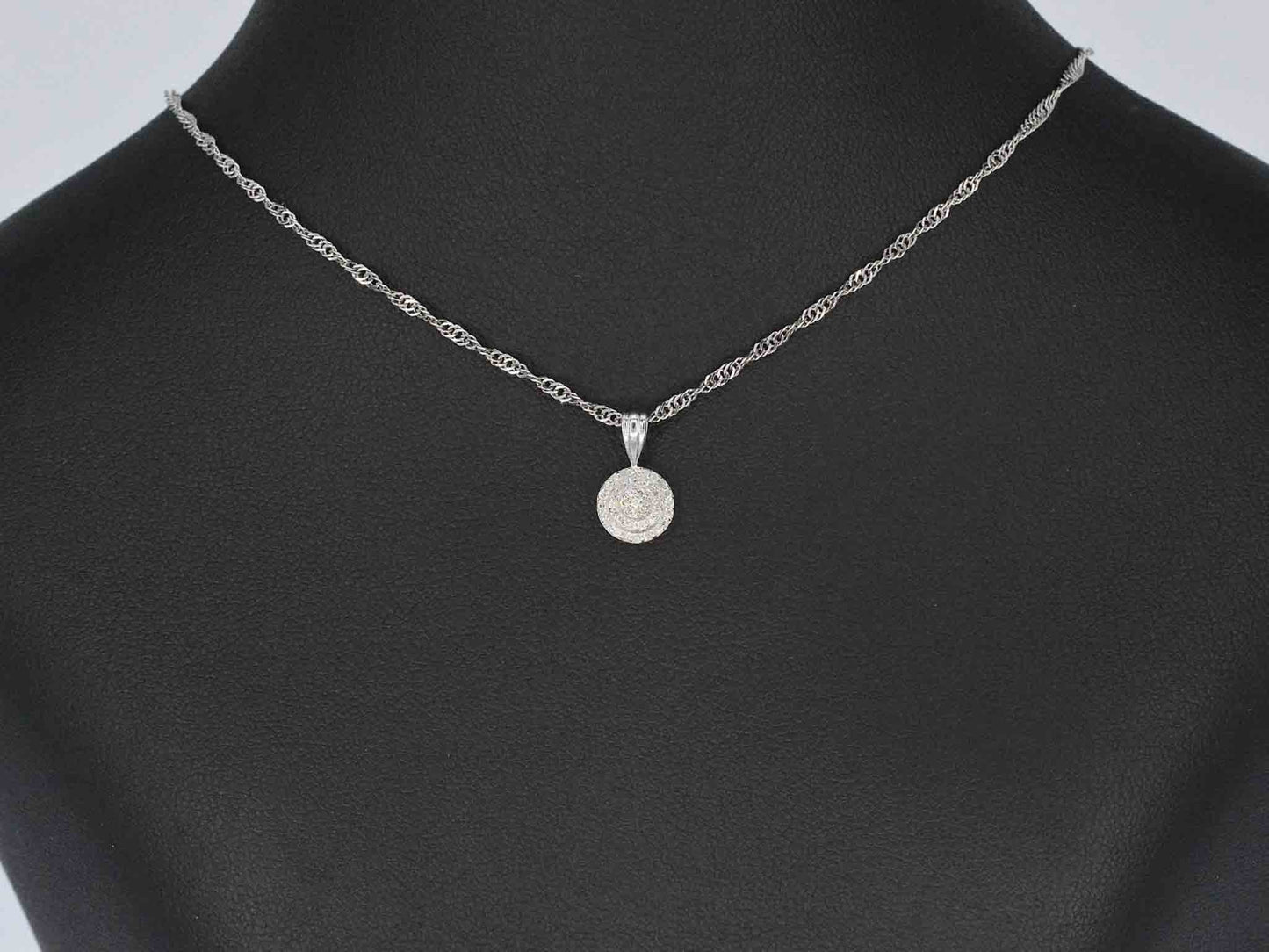 Witgouden hanger met diamanten