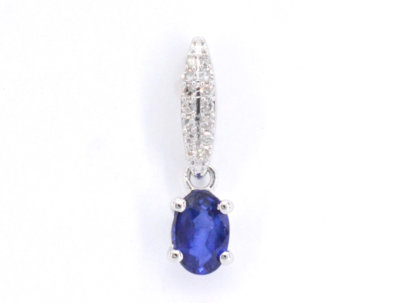 Witgouden entourage hanger met diamanten en saffier 2032-4