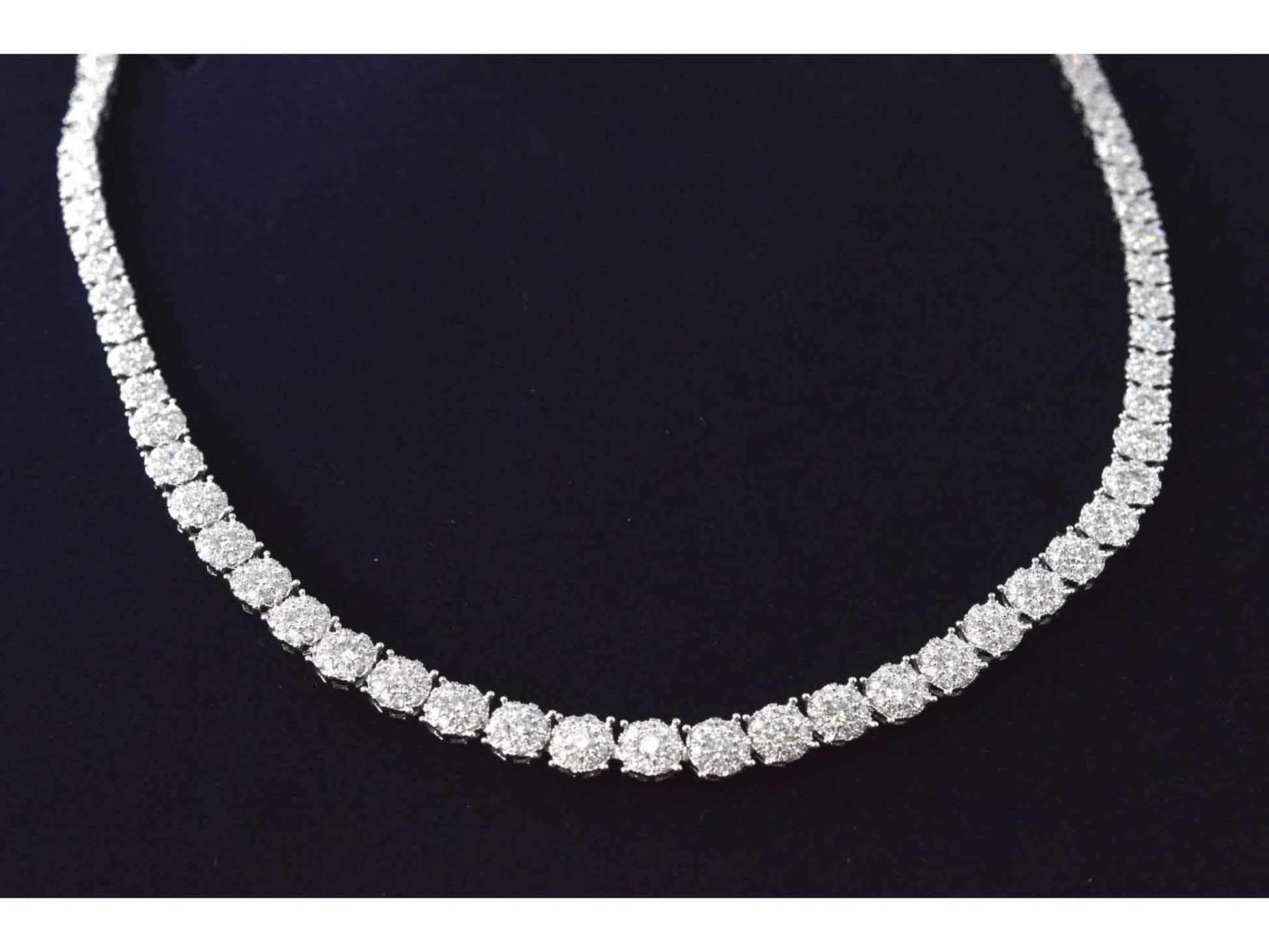 Witgouden collier met diamanten 10.00 carat 2038-5