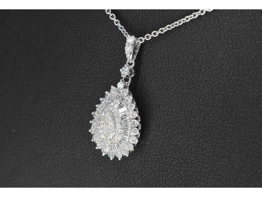 Witgouden druppelvormige hanger met diamanten