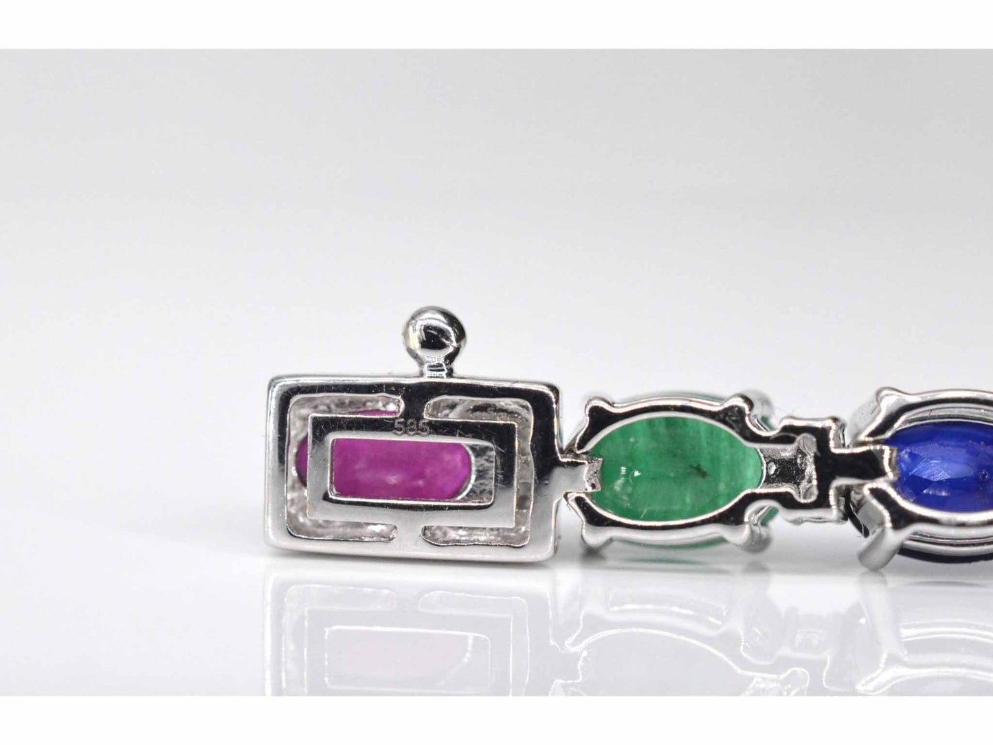 Witgouden tennisarmband met diamanten, saffier, robijn en smaragd 2068-3