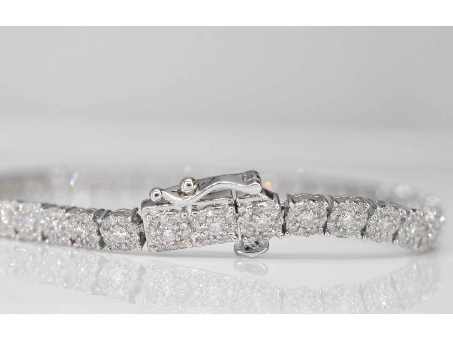 Witgouden tennisarmband met diamanten 3.00 carat