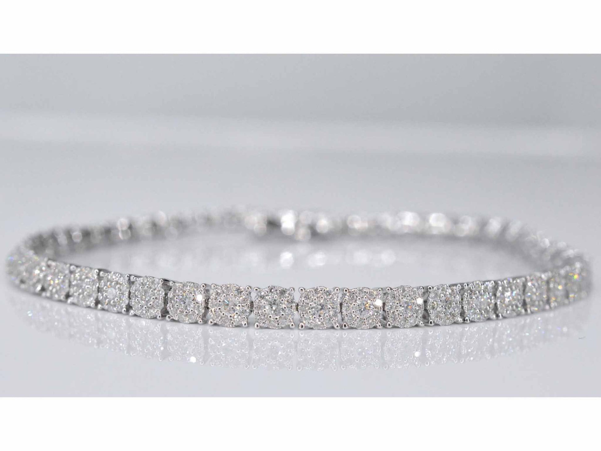 Witgouden tennisarmband met diamanten 3.00 carat