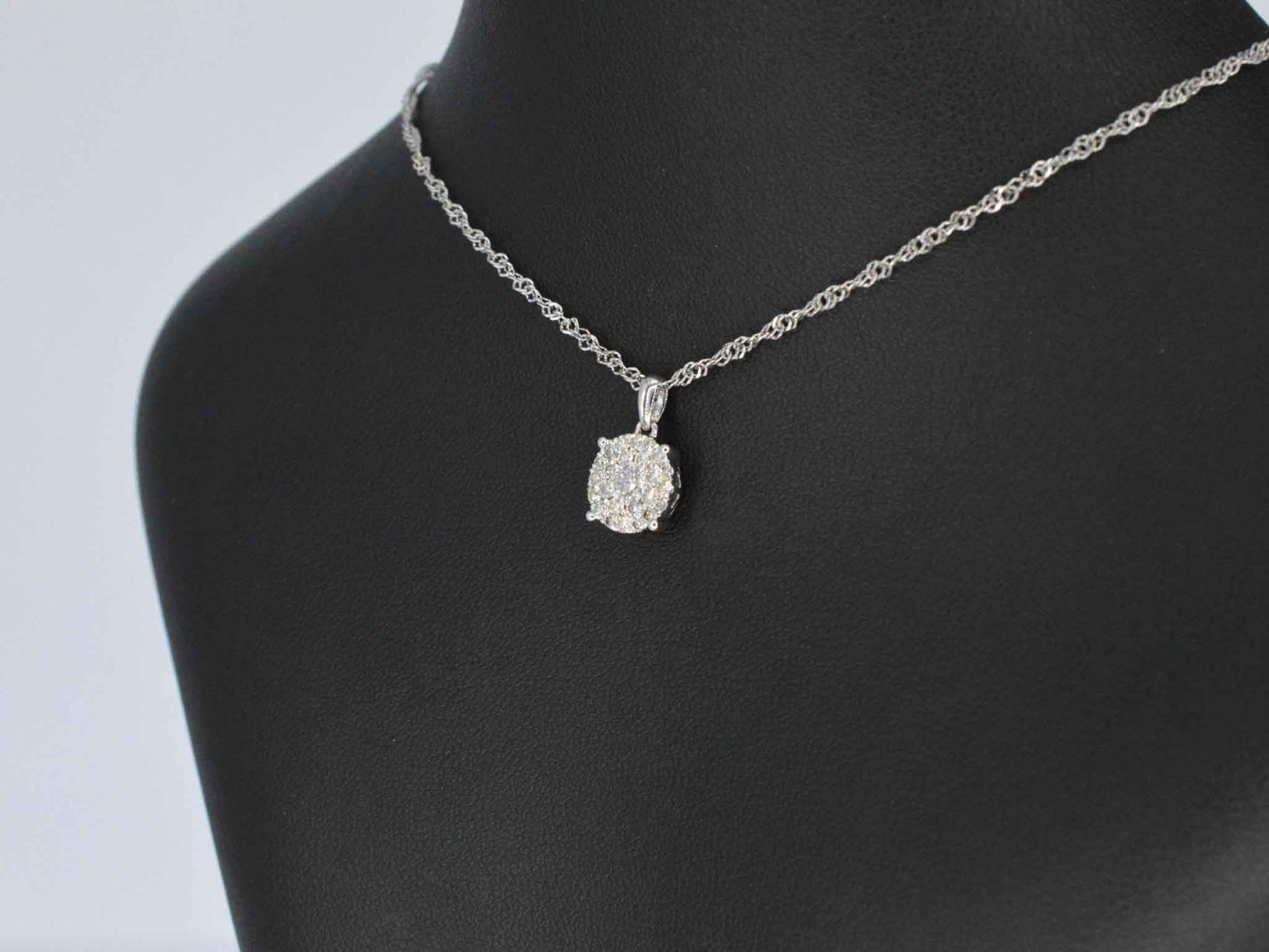 Witgouden hanger met briljant geslepen diamant