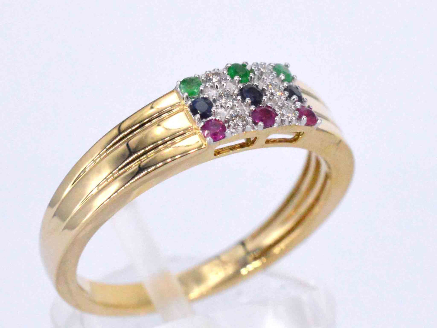 Gouden ring met diamant en multicolour edelstenen