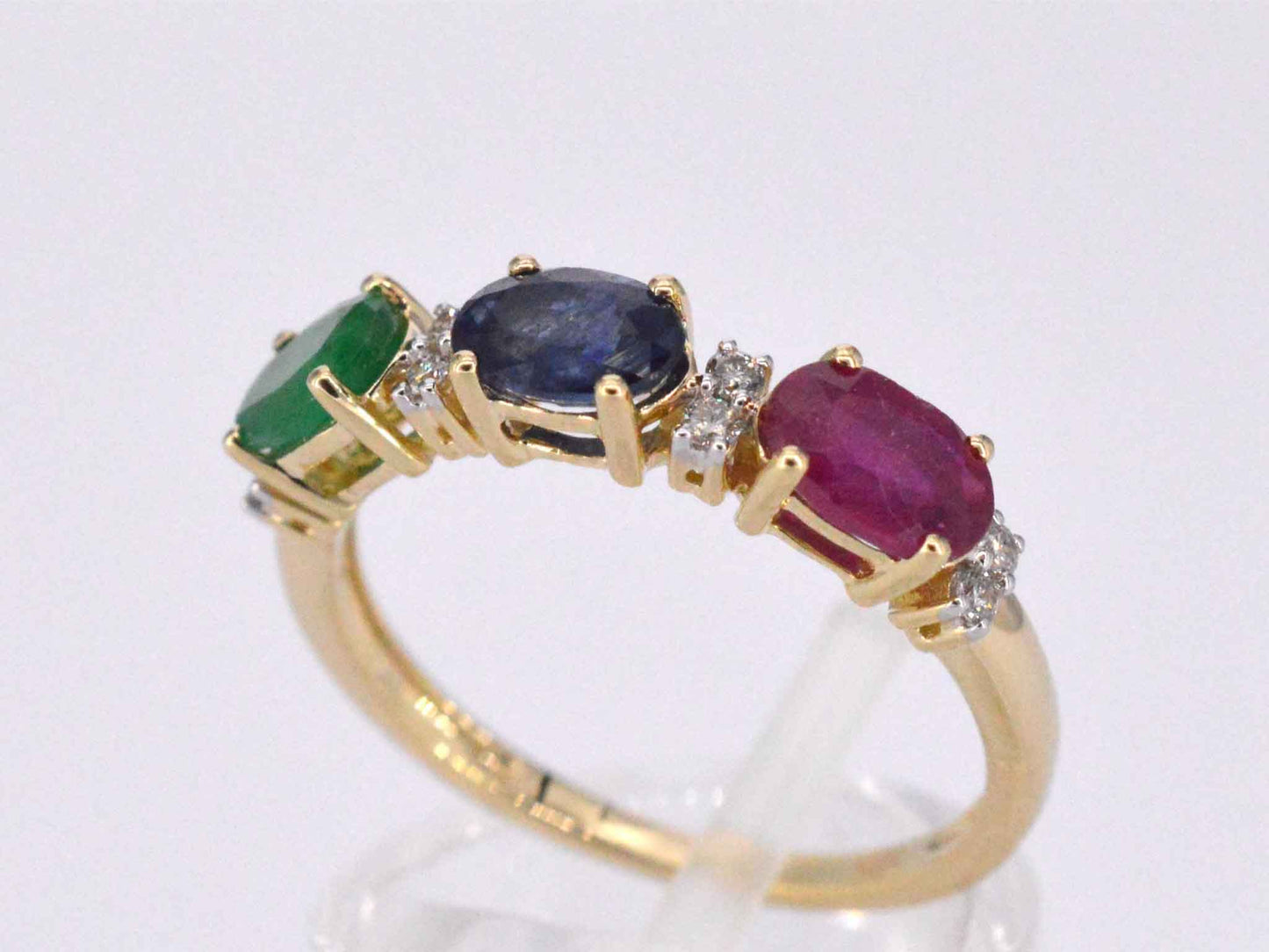 Gouden ring met diamanten en saffier, robijn, smaragd 2129-2
