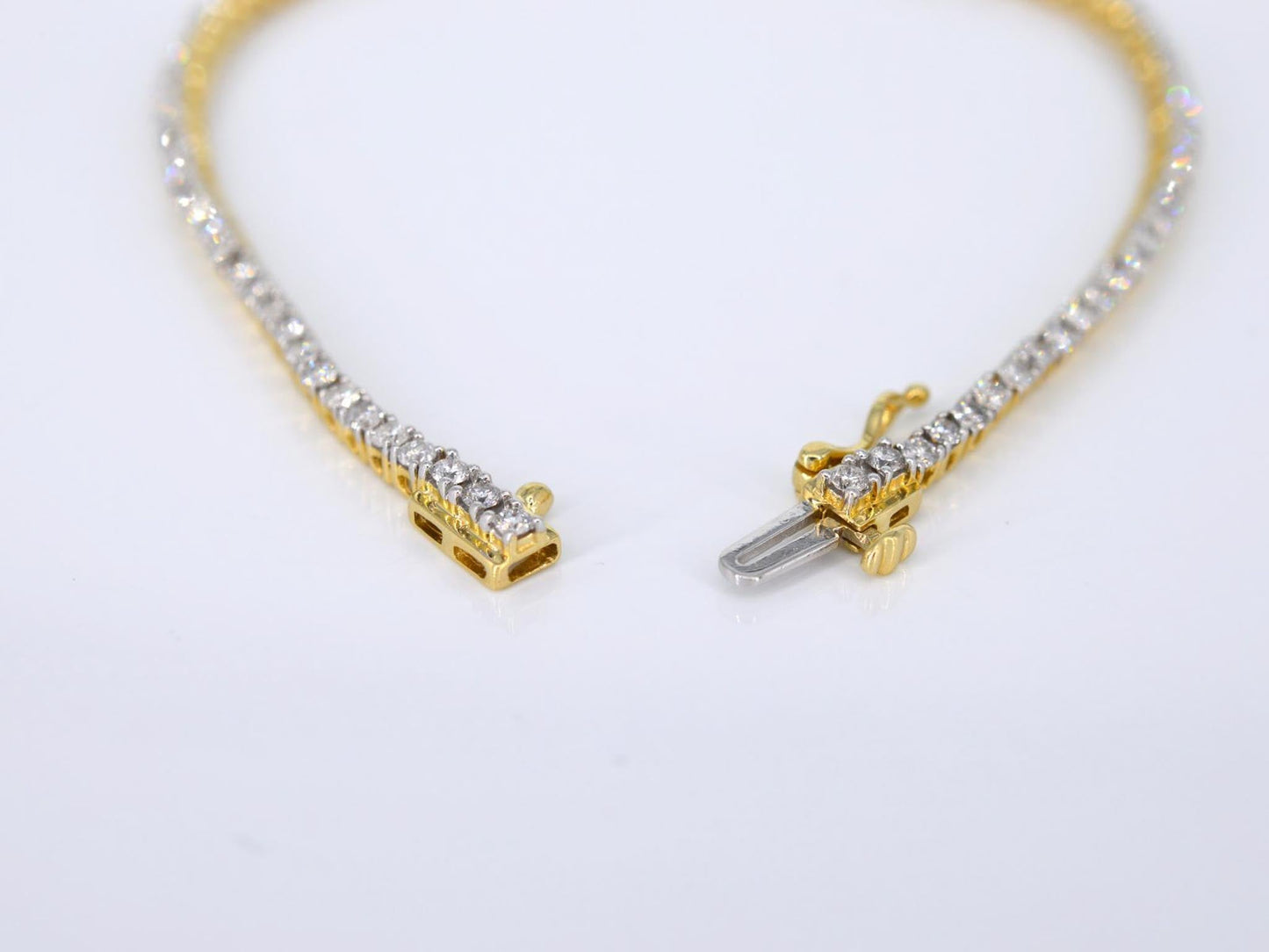 Gouden tennisarmband met diamanten 2.50 carat