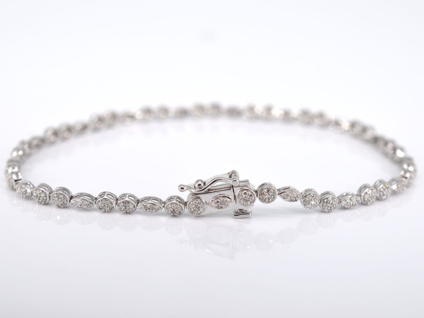 Witgouden tennisarmband met diamanten 1.10 carat