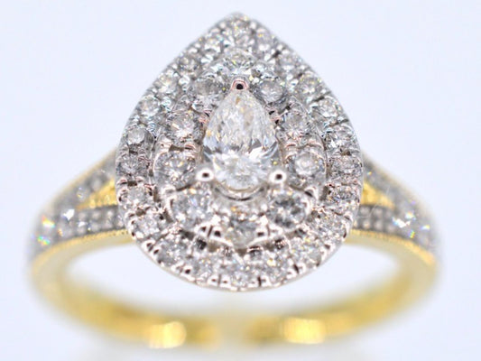 Gouden druppelvormige entourage ring met diamanten