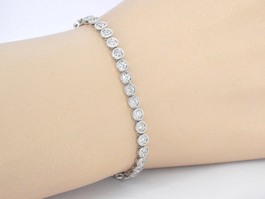 Witgouden armband vol met diamanten gezet