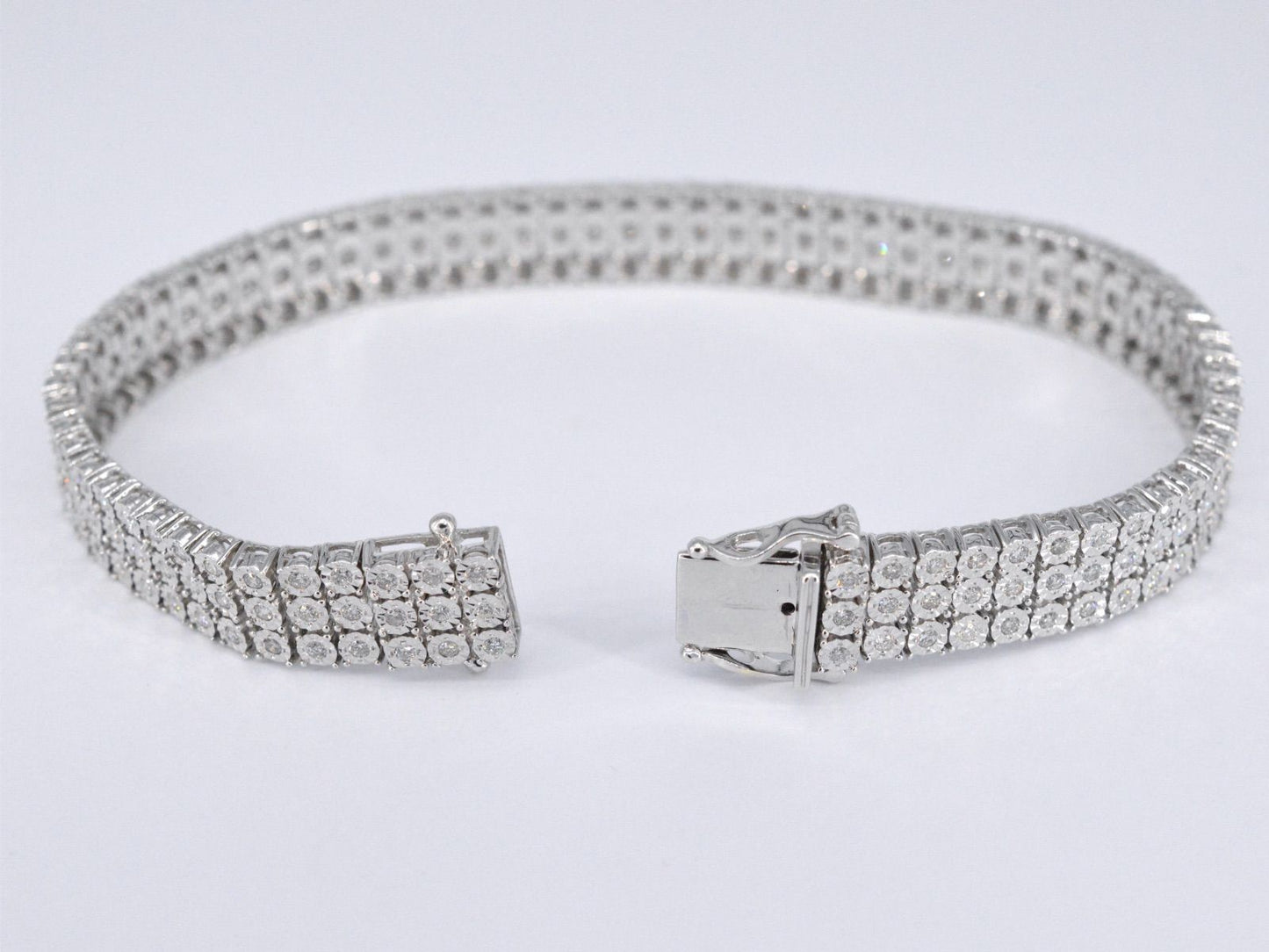 Witgouden tennisarmband met 3 rijen diamanten 2.25 carat