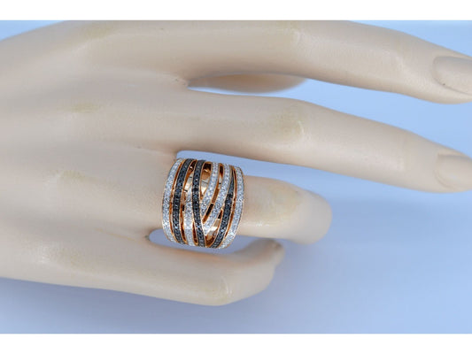 Rosegouden design ring met witte en zwarte briljanten diamanten