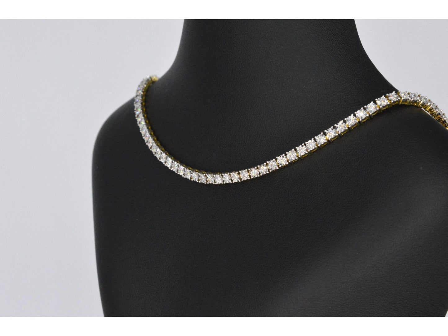 Gouden collier met diamanten 3.50 carat