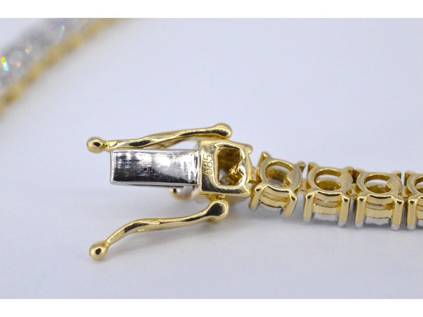 Gouden collier met diamanten 3.50 carat