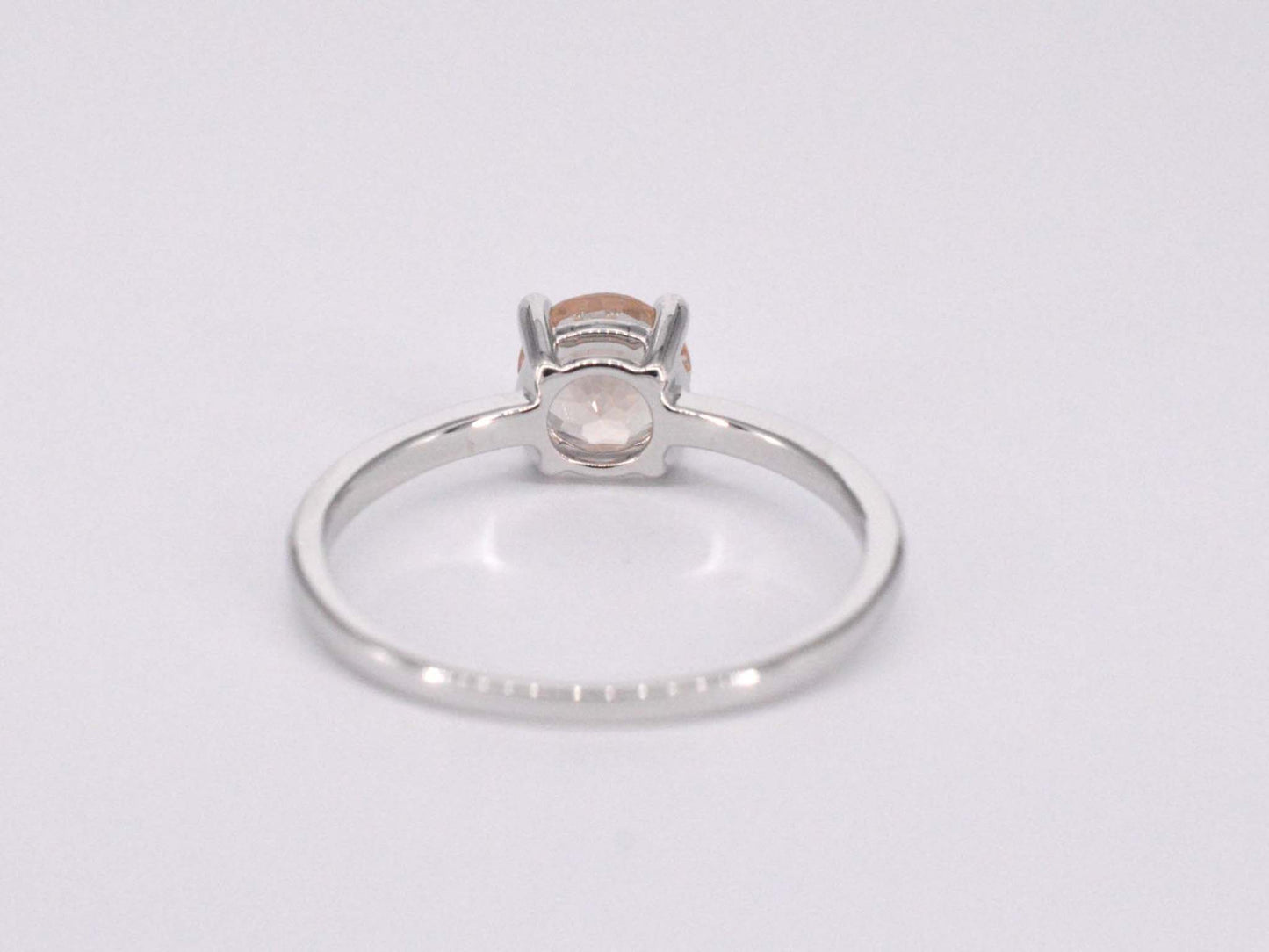 Witgouden ring met morganiet