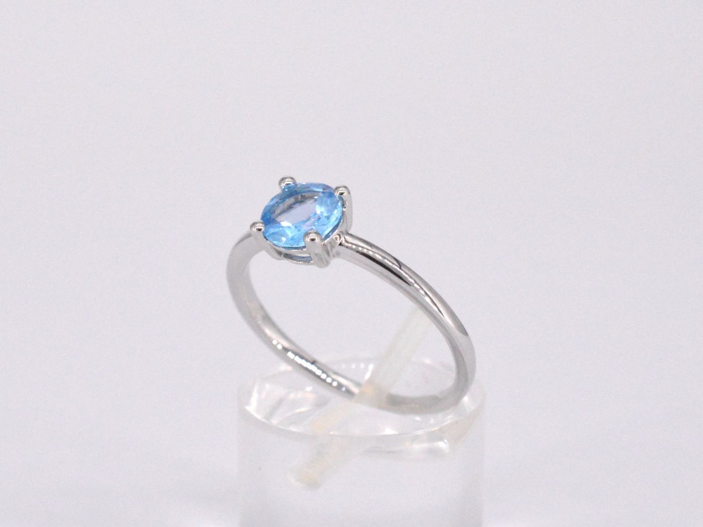 Witgouden ring met topaas 2203-2