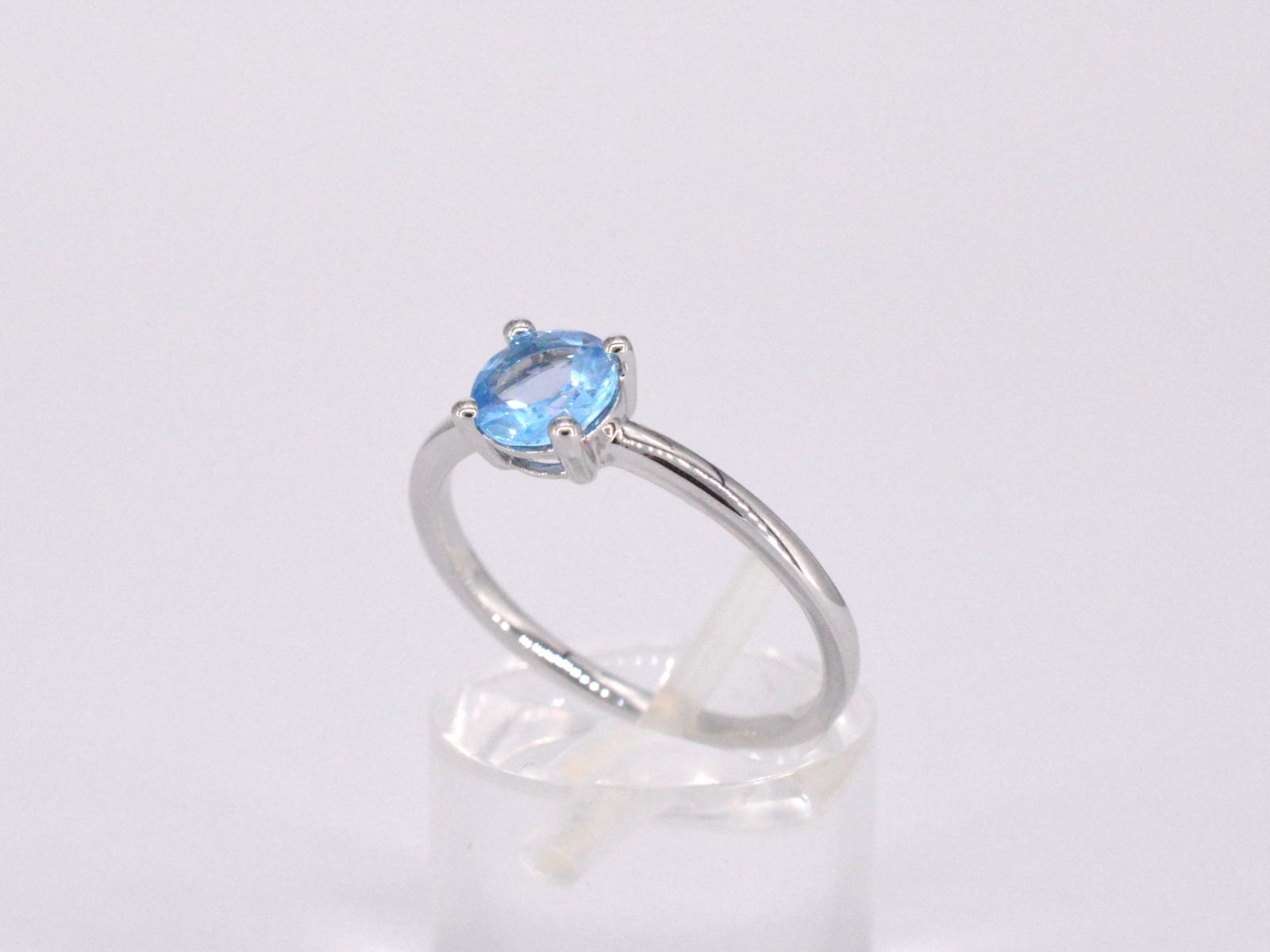 Witgouden ring met topaas 2203-2