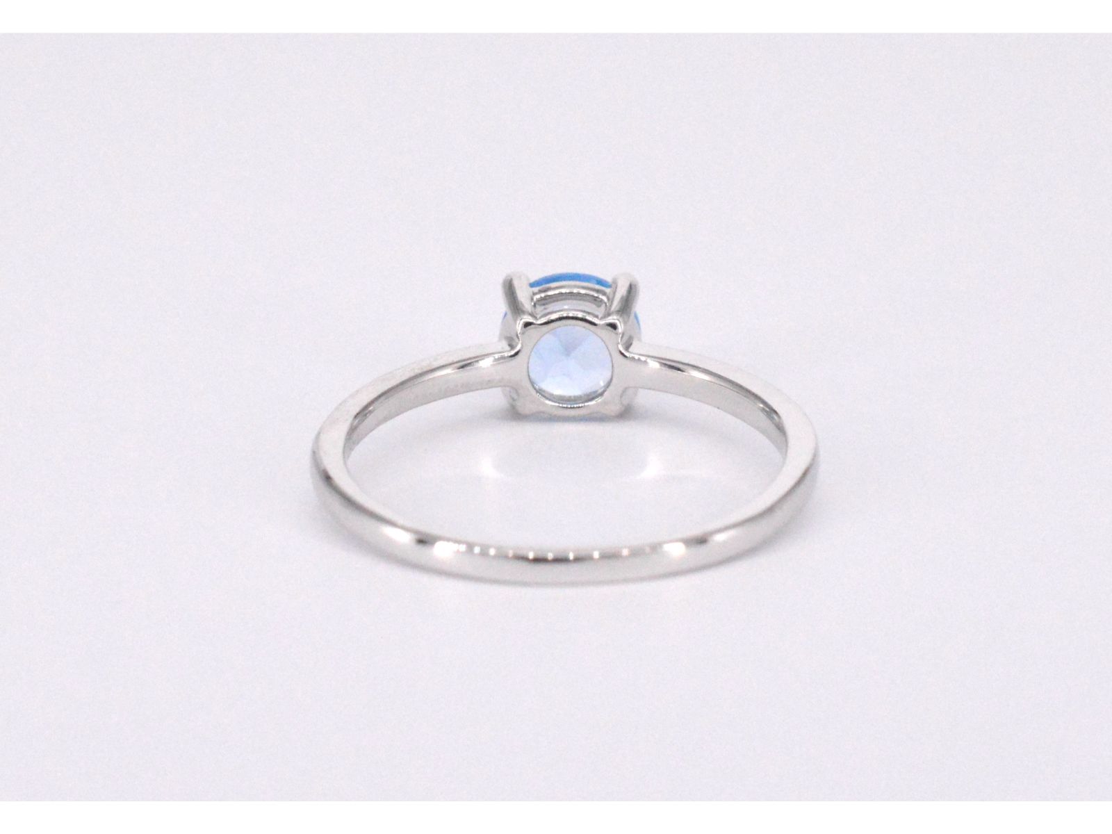 Witgouden ring met topaas 2203-5