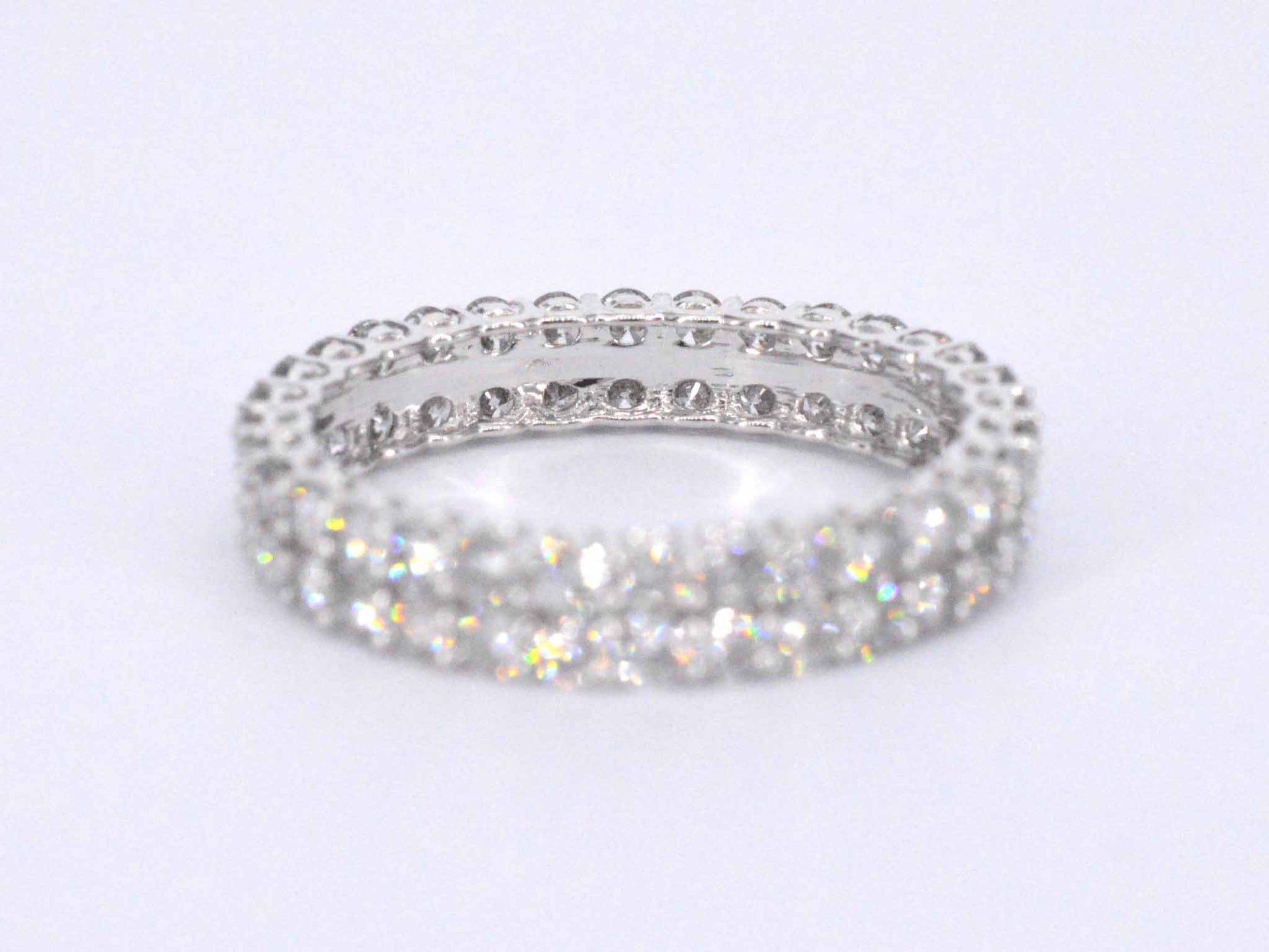 Witgouden eternity ring met diamanten 2208-9
