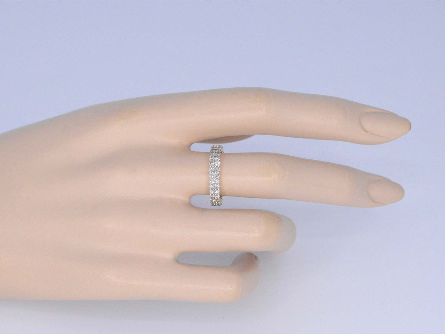 Gouden eternity ring met diamanten