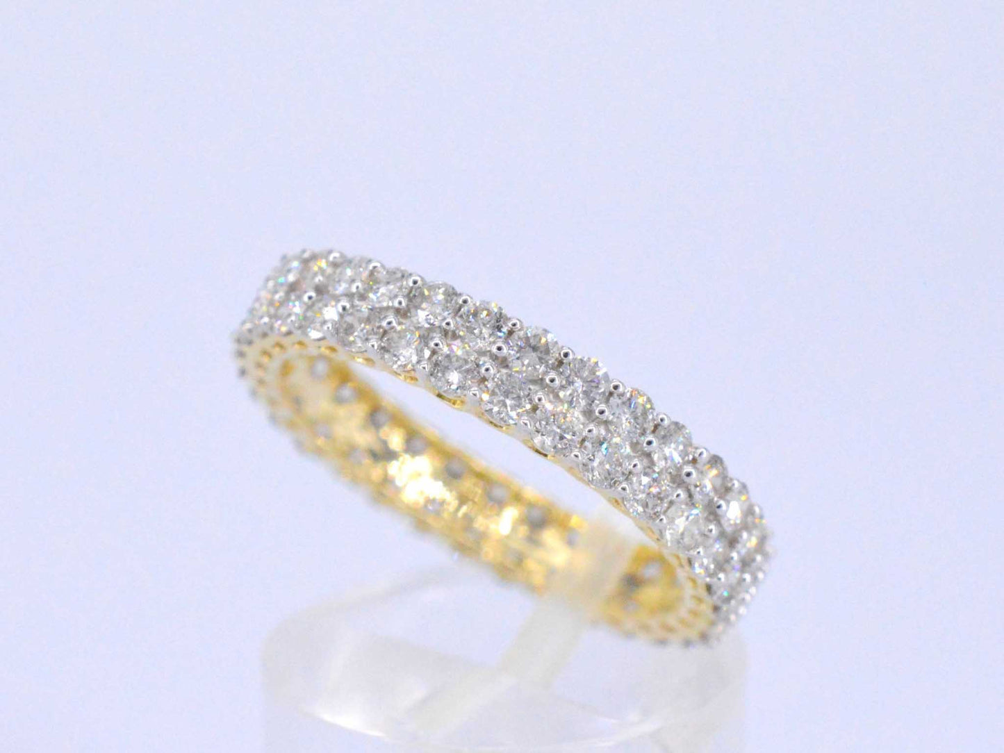 Gouden eternity ring met diamanten