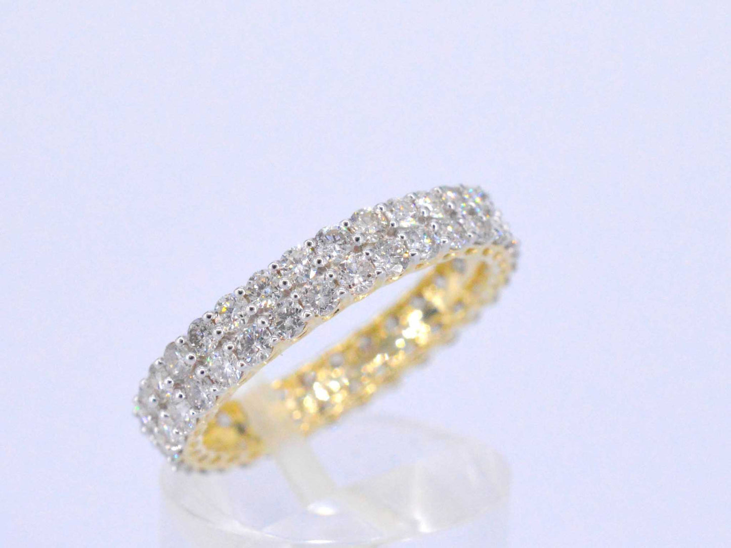 Gouden eternity ring met diamanten
