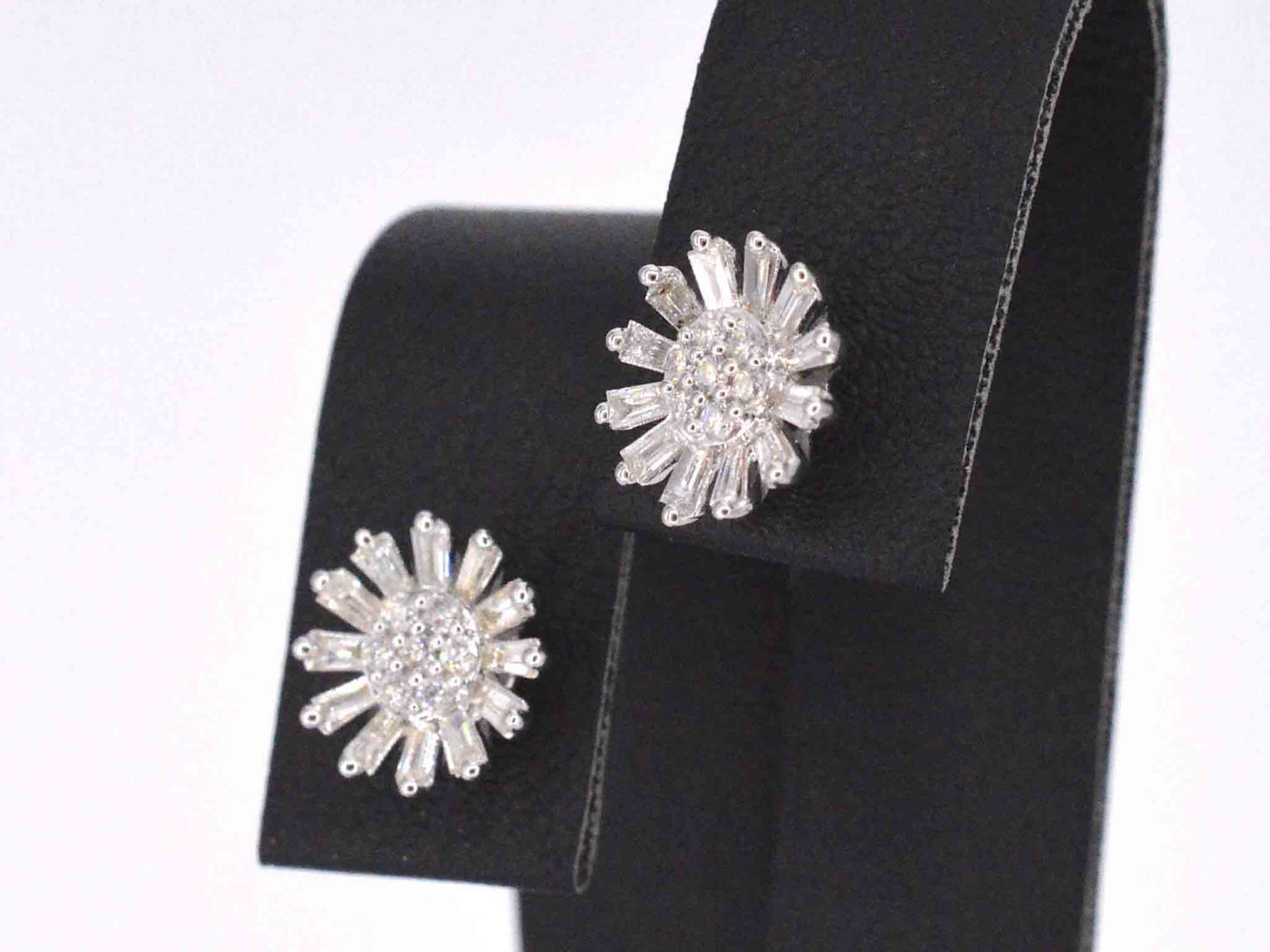 Witgouden oorbellen met natuurlijke echte diamanten