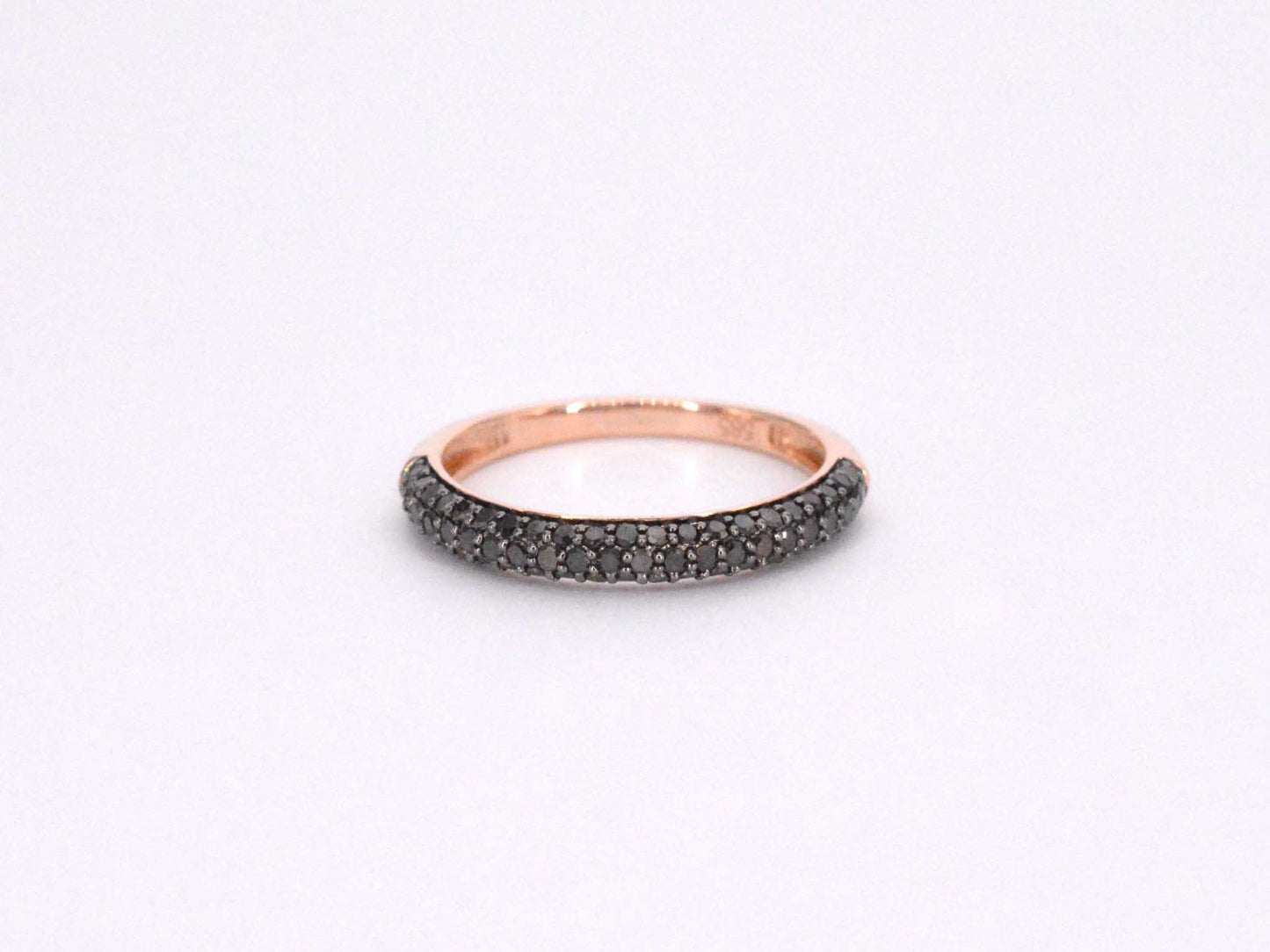 Rosegouden ring met zwarte briljanten diamanten