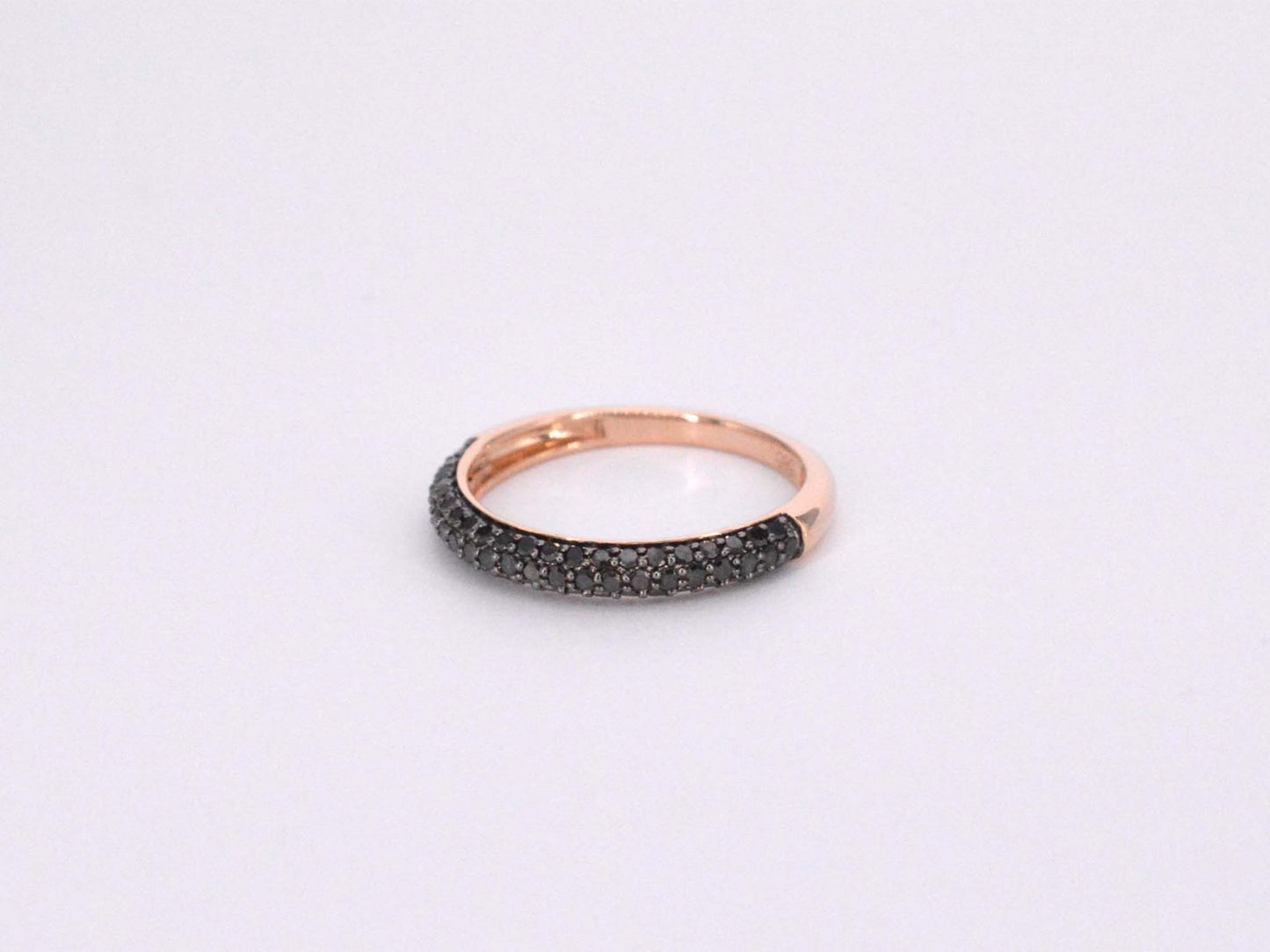 Rosegouden ring met zwarte briljanten diamanten