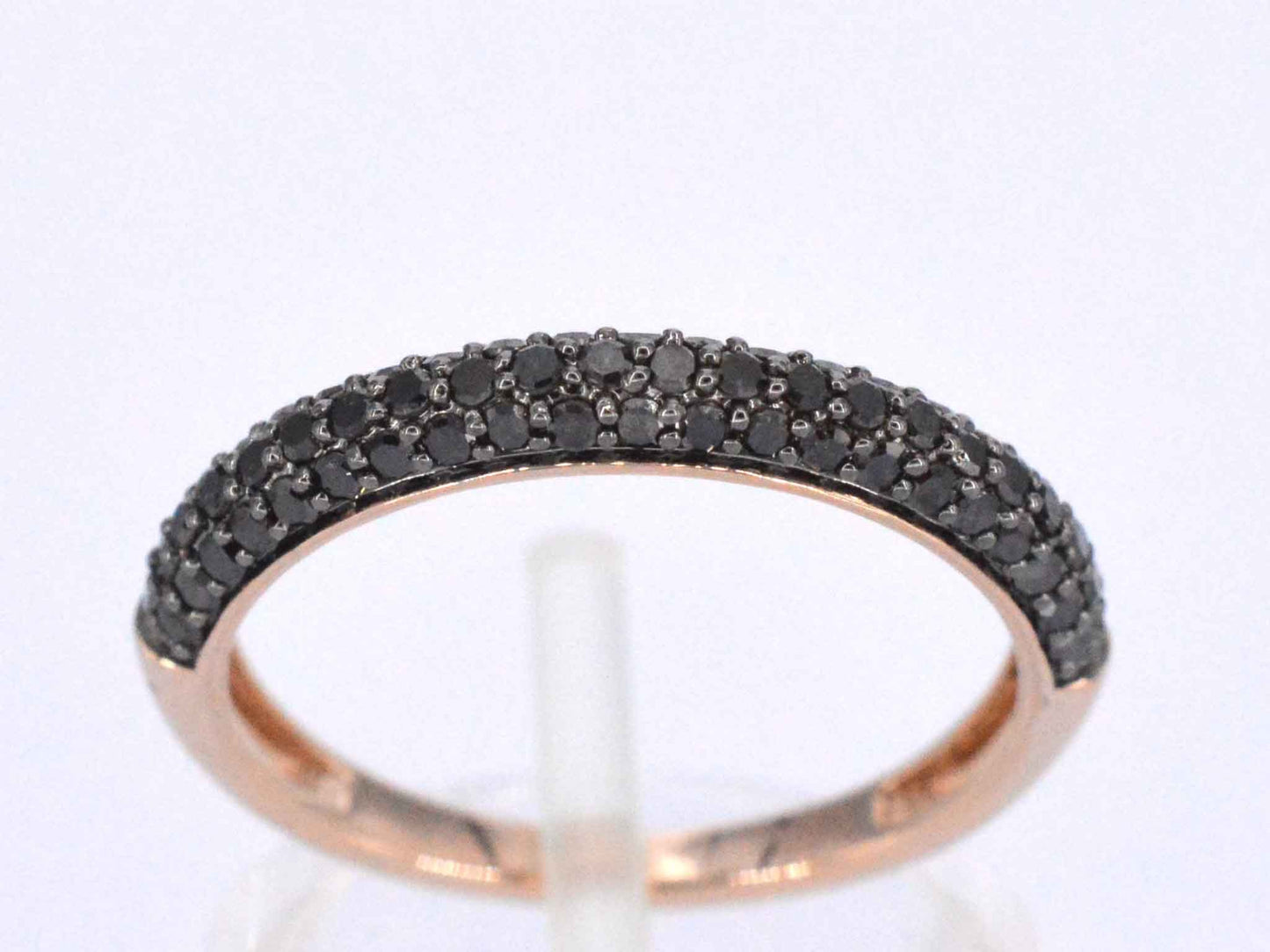 Rosegouden ring met zwarte briljanten diamanten