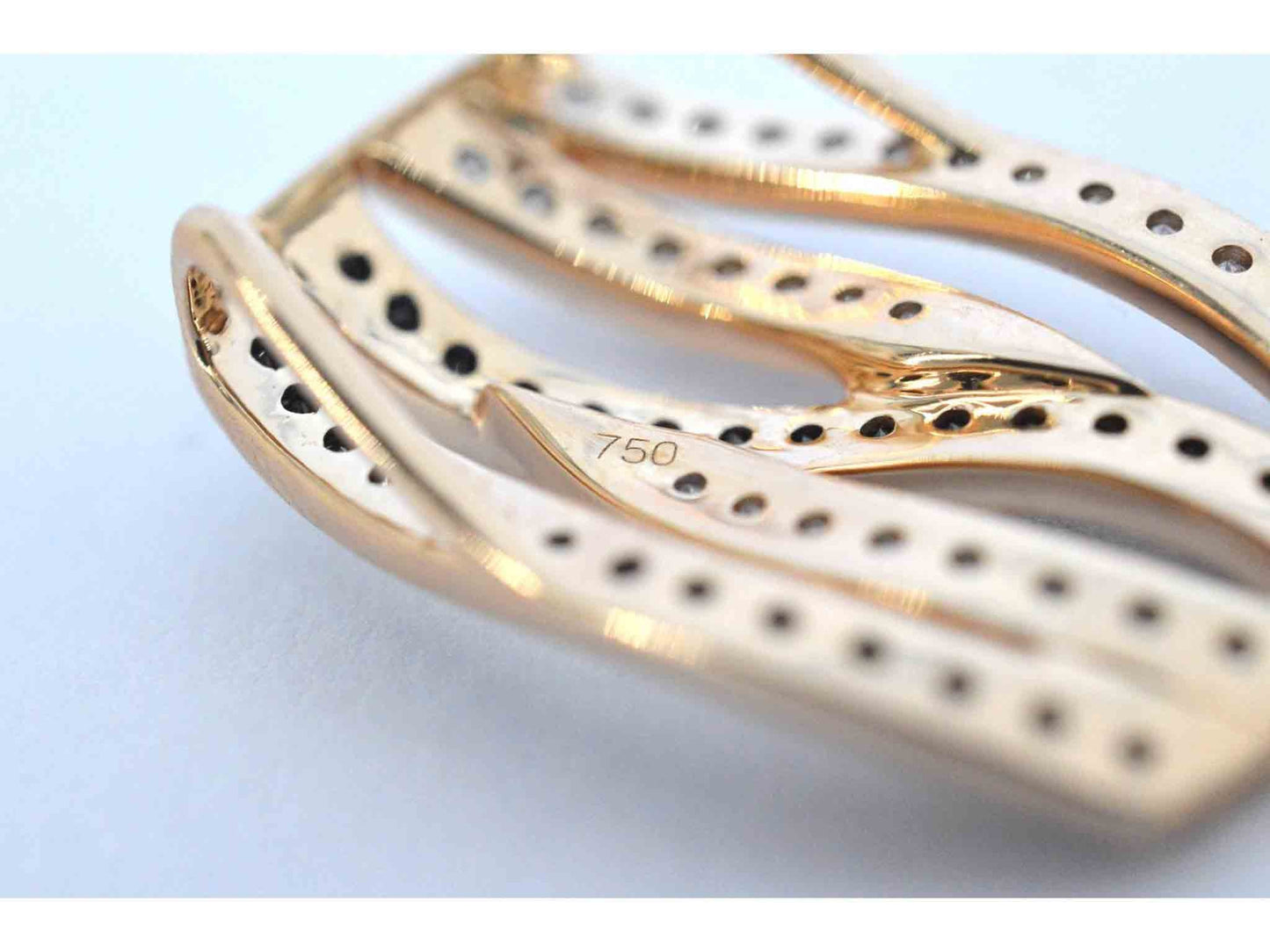 Rosegouden design hanger met witte en zwarte briljanten diamanten