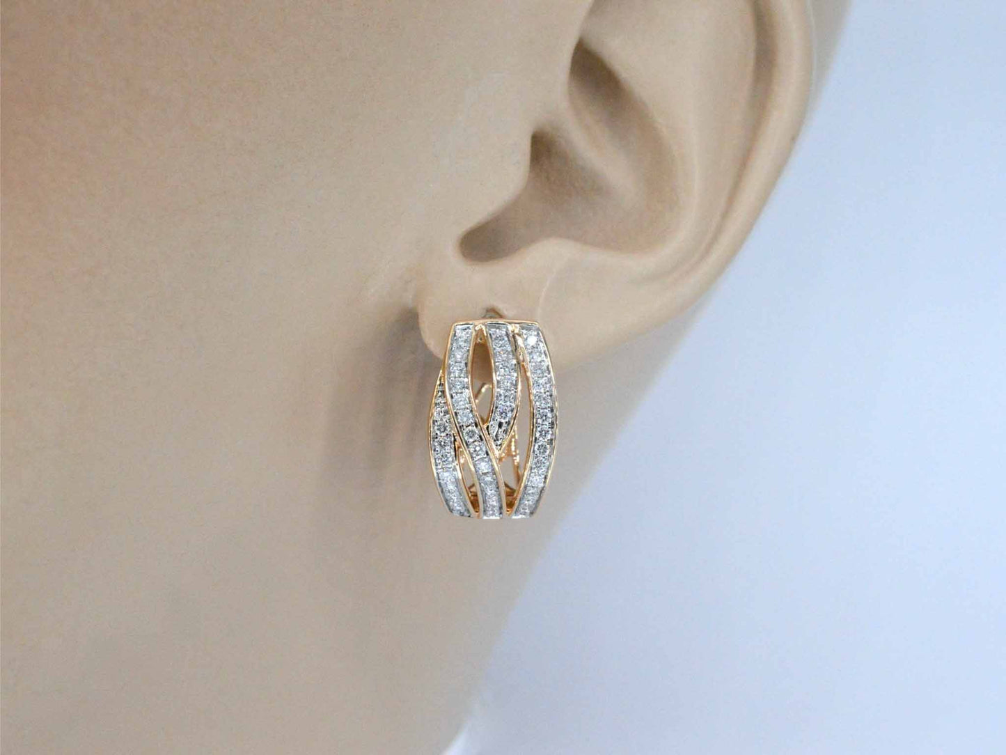 Rosegouden design oorbellen met briljanten diamanten