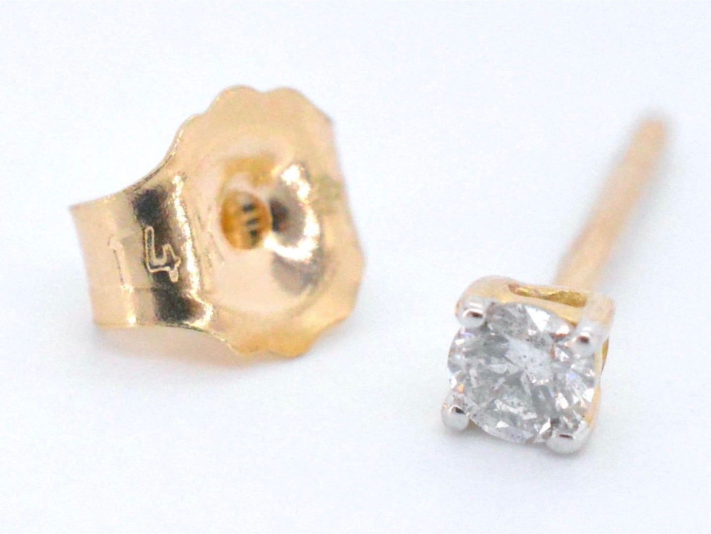 Gouden oorbellen met diamant