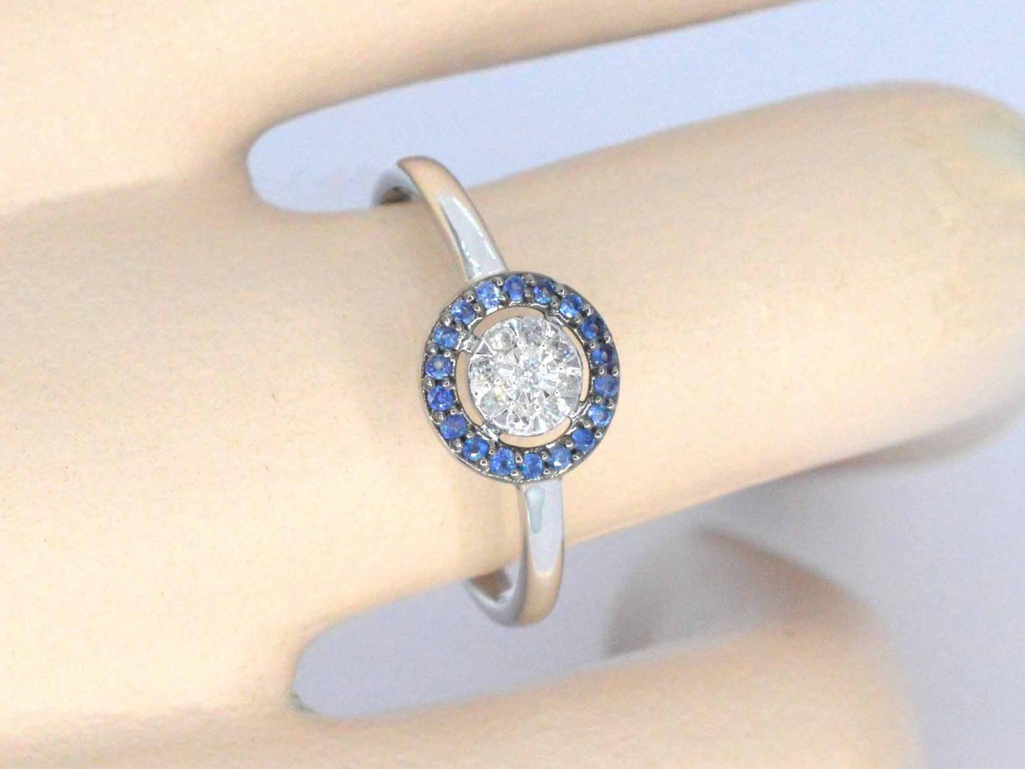 Witgouden ring met diamanten en saffieren