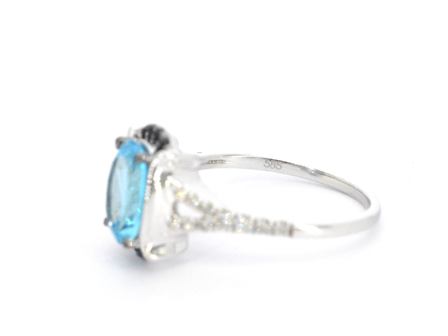 Witgouden ring met diamanten en mooie edelstenen