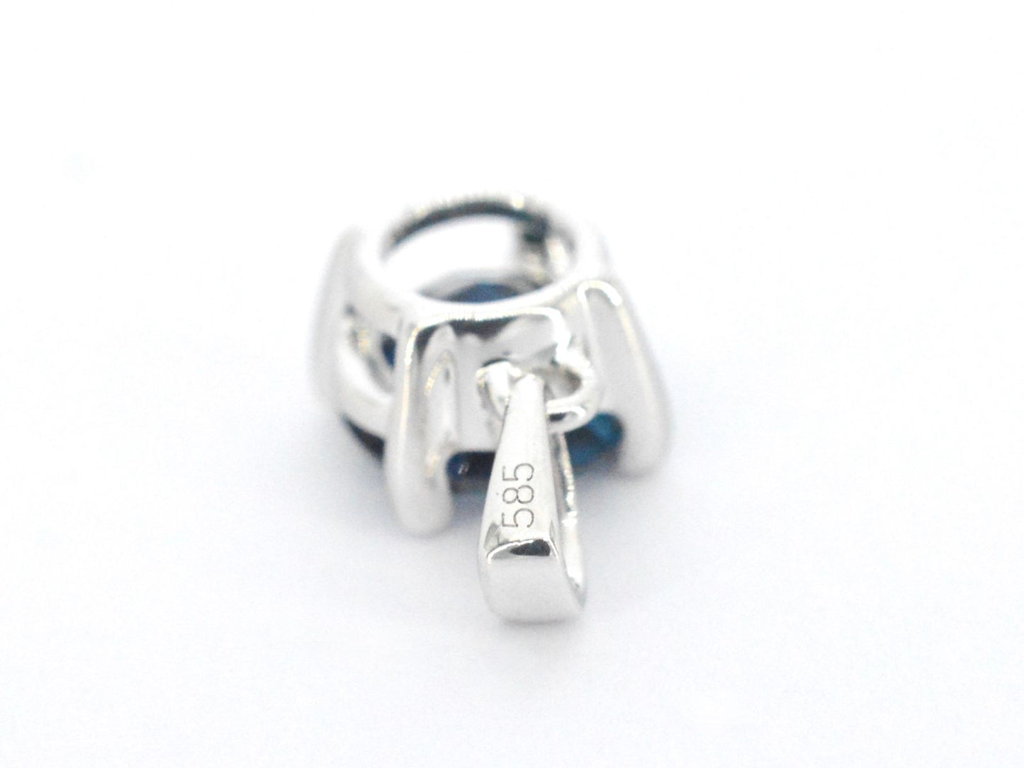 Witgouden hanger met topaas 2331-7