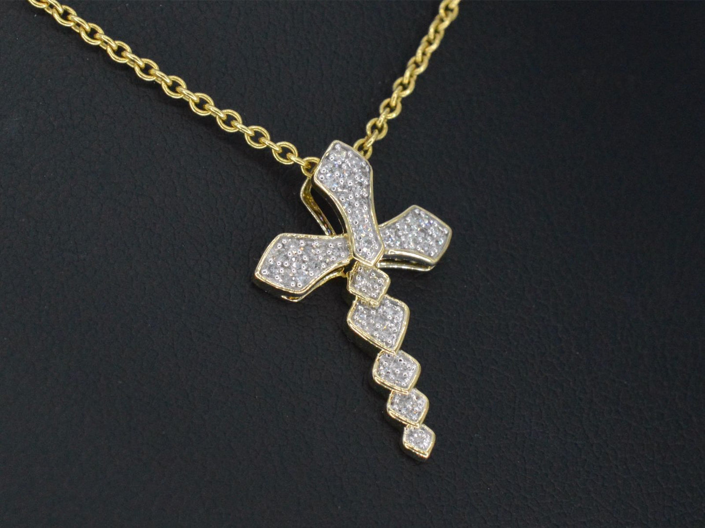 Gouden hanger met diamanten