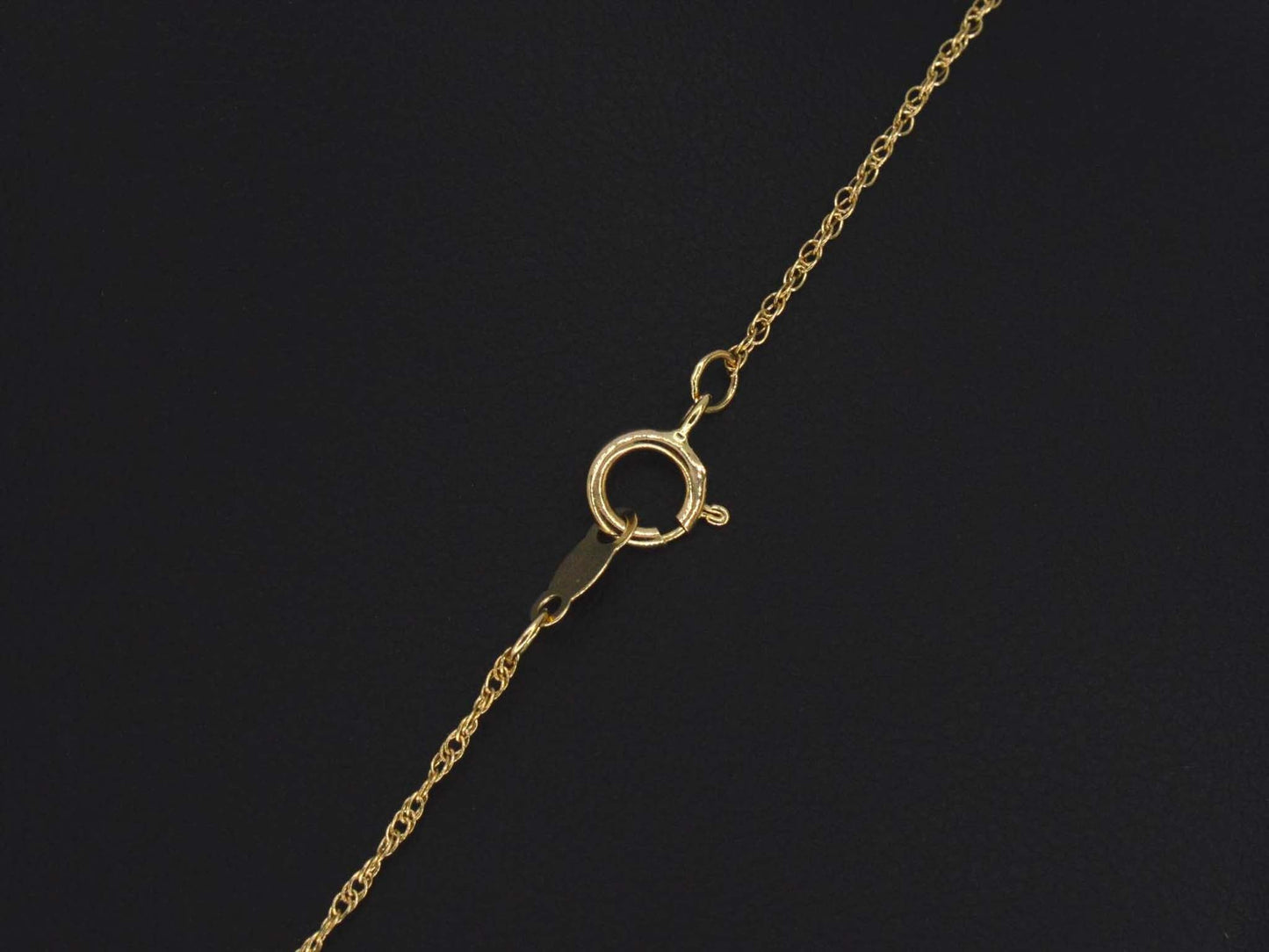 Geelgouden collier met diamant
