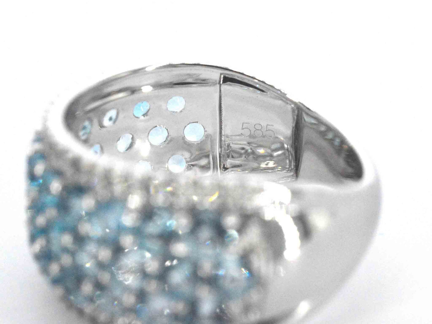 Witgouden rijring met topazen en diamanten