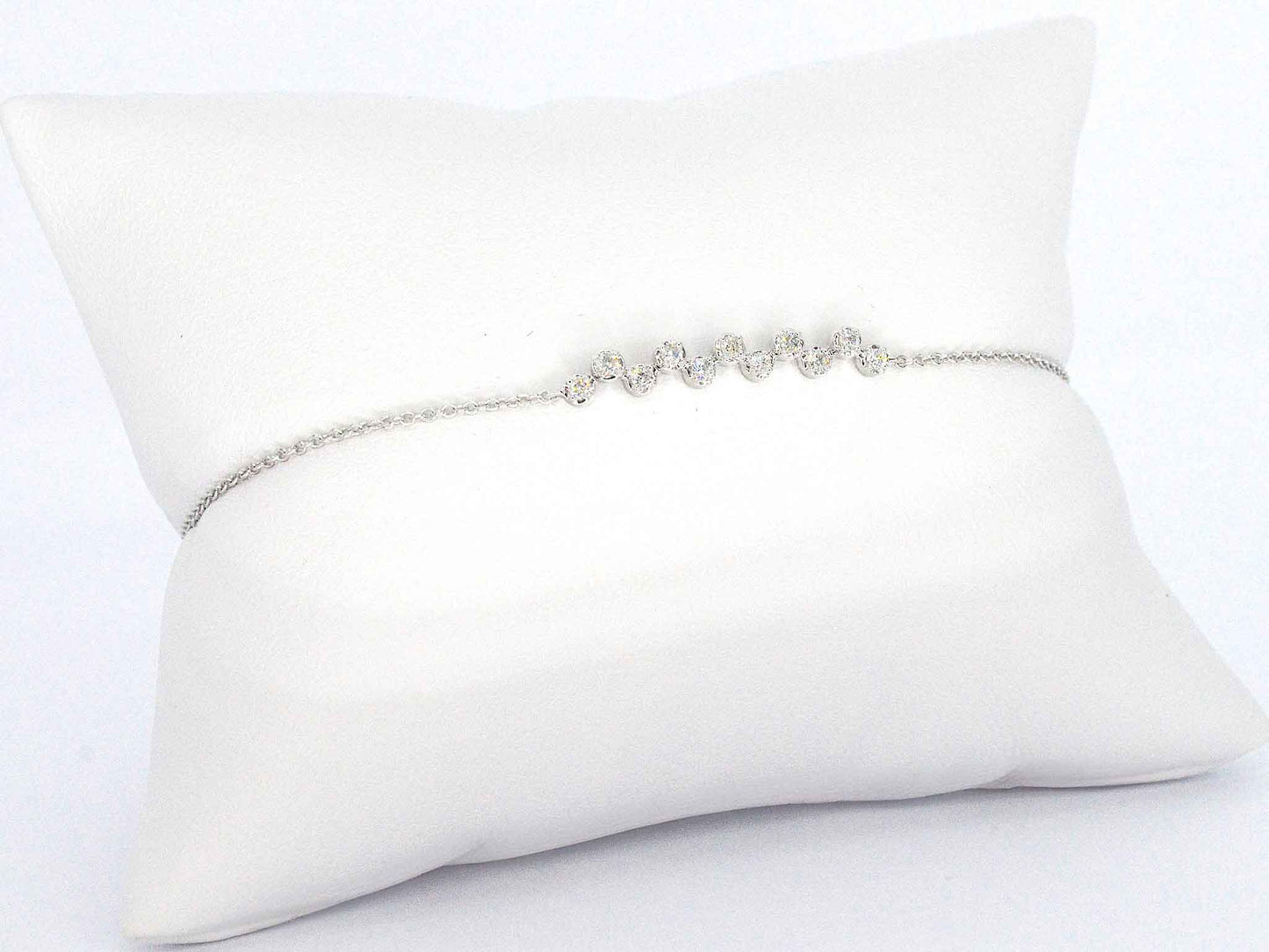 Witgouden armband met diamanten