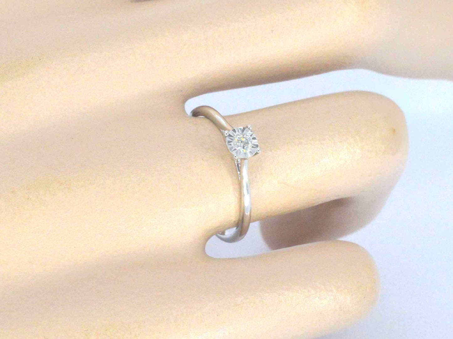 Witgouden solitaire ring met een briljant geslepen diamant