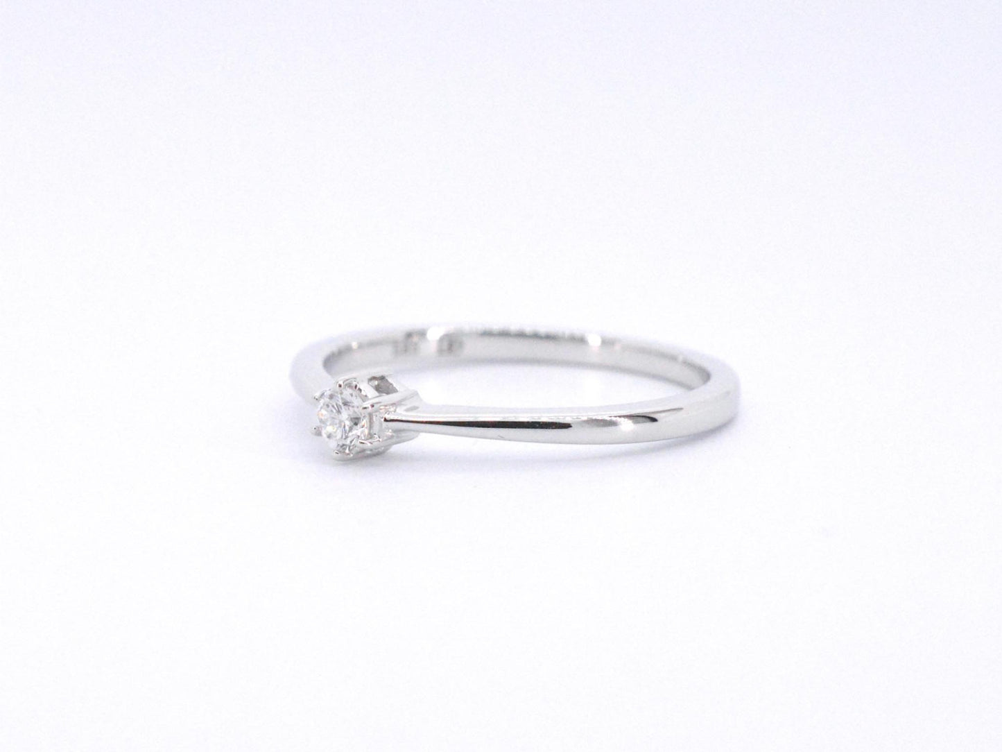 Witgouden ring solitaire met een briljant geslepen diamant 2502-6