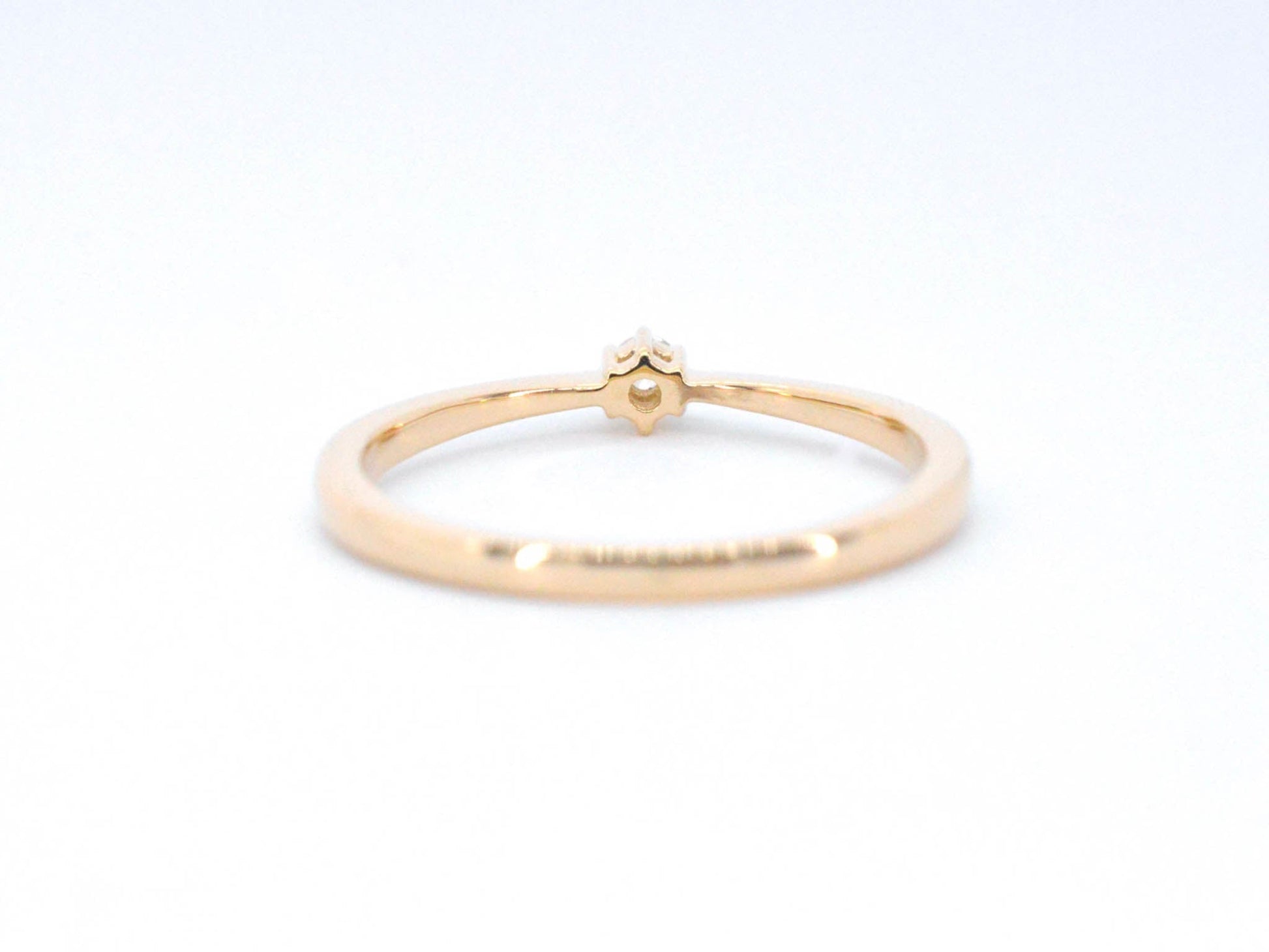 Gouden ring solitaire met een briljant geslepen diamant 2504-5