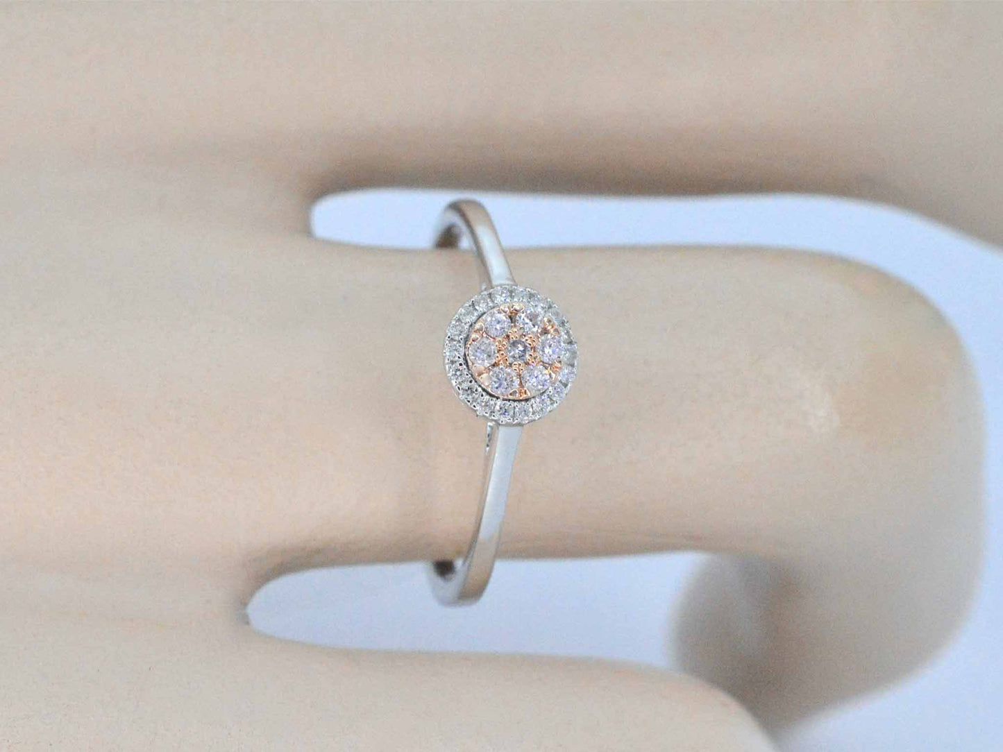 Witgouden ring met natuurlijke roze en witte diamant