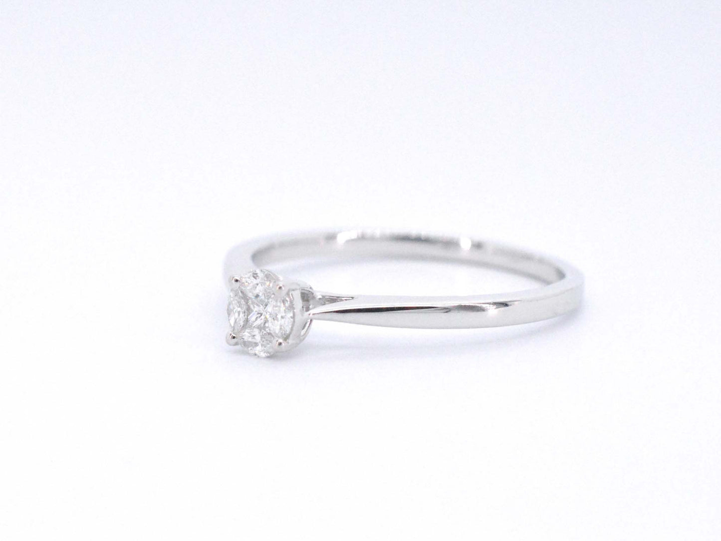 Witgouden ring met diamant