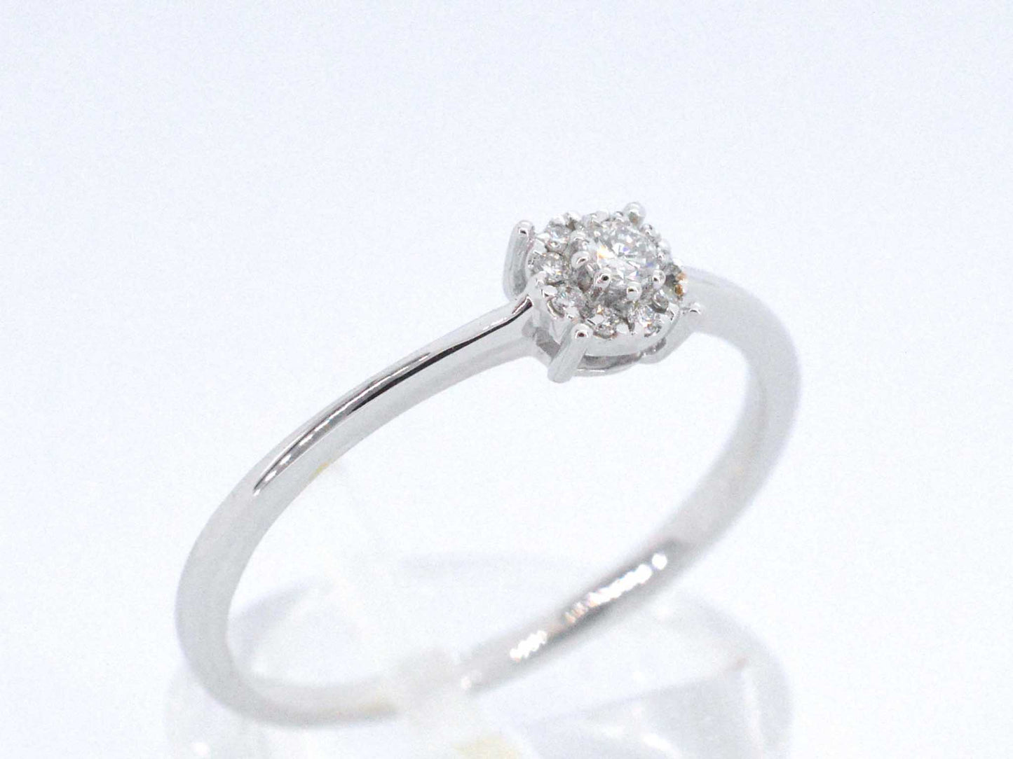 Witgouden ring met briljant geslepen diamant